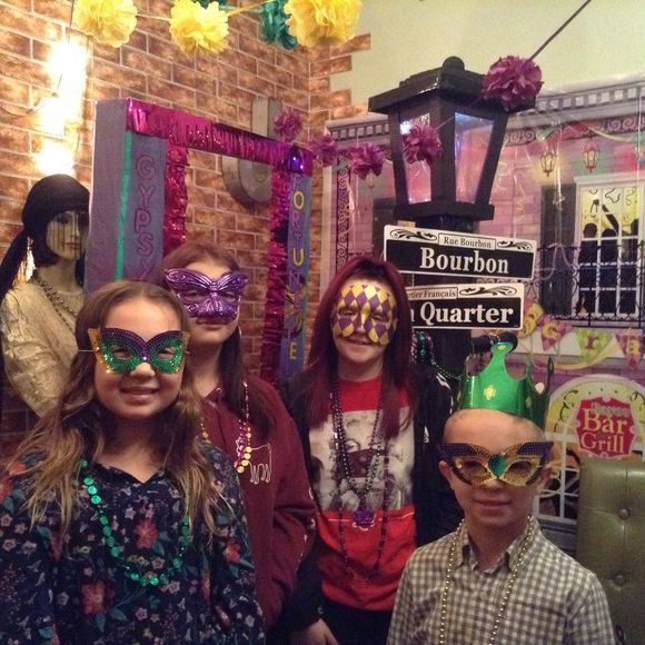 Meet your Posher, Joanne - Picture 1 of 1